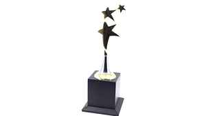 Trofeo de diseño curvo de doble estrella con acabado metálico y base sólida para reconocimiento de logros, premios corporativos. - Product Image 2