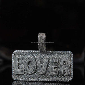 Collier de luxe avec pendentif lettre en argent sterling 925 serti à la main de diamants Moissanite VVS - Product Image 1