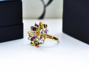 Anillo de Oro de 18k con Mosaico Imperial de Flores en 3D, con Piedras Preciosas y Semipreciosas - Product Image 3