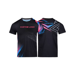 Camiseta de Fútbol Sublimada con Logotipo Personalizado, Manga Corta para Hombre, Absorbe la Humedad, Ajuste Atlético, 100% Poliéster, Diseño Degradado - Product Image 1