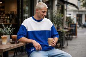 Camiseta Unisex Oversize de Manga Corta con Estampado Digital, Tejida, Anti-Pilling, Estilo Urbano, Azul y Blanco - Product Image 5