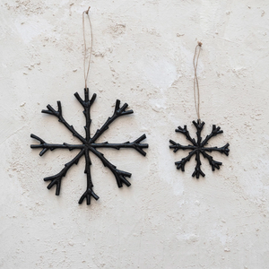 Adorno Navideño Colgante con Diseño de Copo de Nieve de Metal Negro al Mejor Precio - Product Image 2