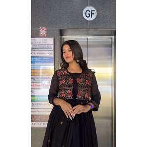 Party Wear Top-Pent XL Tamaño Encogimiento de hombros y Dupatta para un aspecto elegante - Product Image 6