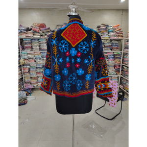 Veste en coton brodée à la main pour femme, col mandarin, manches trois quarts, motif floral, style ethnique, vêtement d'automne, cadeau - Product Image 6