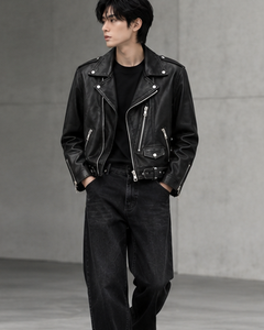 Veste de motard en cuir véritable noir pour homme, col rabattu court, fermeture éclair, ceinture à rivets - Product Image 2