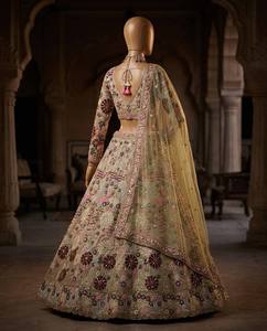 Conjunto de Lehenga de Boda Tradicional Divyam Creation, Bordado a Mano con Loto en Tela de Red, Completamente Cosido, con Spandex Premium, Largo hasta el Suelo - Product Image 6