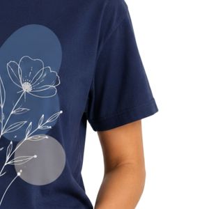 เสื้อยืดคอกลมสีน้ำเงินกรมท่าพิมพ์ลายดอกไม้สำหรับผู้หญิง สวมใส่สบาย ระบายอากาศได้ดี เหมาะสำหรับฤดูร้อน รับผลิตตามแบบ OEM แฟชั่นเสื้อยืด - Product Image 5