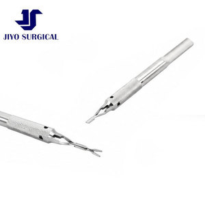 Pinces de précision pour chirurgie oculaire, pré-coupées, 4 3/4'' à tiges droites, ouverture maximale de mâchoire 3,0 mm, conception à action croisée - Product Image 2
