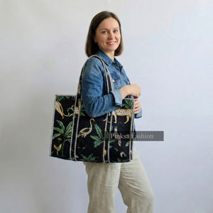 Bolsa de Mano de Algodón Acolchado con Estampado Botánico y Animal de Jaipur, Hecha a Mano, Gran Capacidad, Ecológica, Reutilizable, para Compras - Product Image 2