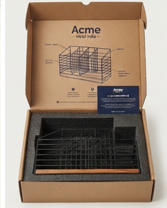 Cesta organizadora de alambre metálico negro mate premium con base de madera para uso en encimeras de cocina - Product Image 5