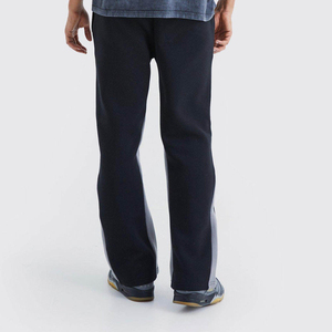 Pantalon évasé noir pour homme, style streetwear, avec fermeture éclair latérale, cordon de serrage, taille élastique, effet usé et délavé - Product Image 5