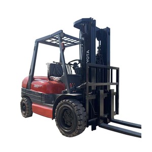 Chariot élévateur Toyota d'occasion en excellent état, 3 tonnes, avec moteur et roulements, capacité de charge nominale 3 niveaux, 4 mètres, pour mines et ports - Product Image 1