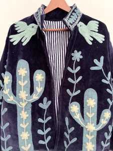 เสื้อแจ็คเก็ตกำมะหยี่ปักลายกระบองเพชร เสื้อแจ็คเก็ตกำมะหยี่ปักลายกระบองเพชรพร้อมลายรูปนก ชุดลำลองสไตล์โบฮีเมียนทรงหลวมแขนยาว - Product Image 4