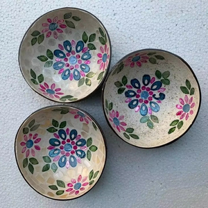 Bol en coquille laquée du Vietnam, matériau en coquillage naturel pour le service des aliments, usage décoratif, fabrication artisanale, logo personnalisé sur commande - Product Image 1