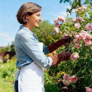 Guantes de Jardinería de Cuero Marrón Impermeables con Puño Reforzado, Resistentes a Pinchazos, Espinas y Cortes, Protección en la Palma, para Trabajo y Lavado de Manos - Product Image 5