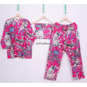 Veste bomber en coton Suzani à imprimé floral ethnique bohème pour femmes, faite à la main, respirante, col en V, ouverte sur le devant, mode automne-hiver - Product Image 1