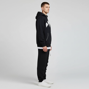 Ensemble de survêtement noir à capuche pour homme avec fermeture éclair intégrale, poches latérales et pantalon assorti – Collection Streetwear Automne - Product Image 3