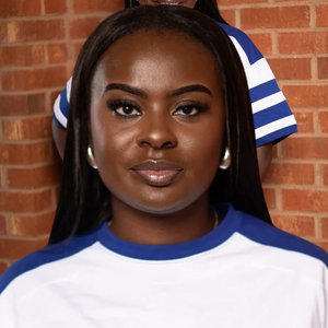 T-shirt de hockey Zeta Phi Beta unisexe, lettres grecques brodées, streetwear, décontracté, athlétique, en coton de qualité supérieure - Product Image 3