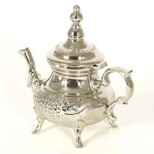 Tetera Tradicional Marroquí Hecha a Mano de Plata y Cobre, Forma Piriforme, Tienda Biyadina, Thiere Taous N 18, 25x18x15, 400g, Negocio - Product Image 3