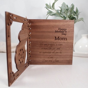 Tarjetas de regalo de recuerdo de madera para madres regalos hechos a mano grabados con deseos personalizados bajo petición. - Product Image 5