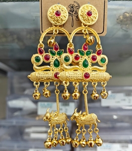 <b>Beautiful</b> Indian Traditional <b>Earrings</b> For Women Perfect For Weddings, Festive Occasions, Party Wear Ethnic Wear - Product Image 1