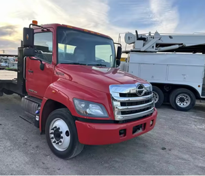 Camión MUY BUENO, EN EXCELENTE ESTADO, de Servicio Mediano, Hino 268 2019, Plataforma Plana de 22 pies - 220HP, Automático, Volante a la Izquierda/Derecha, Envío Rápido - Product Image 3