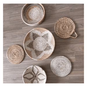 Décoration murale bohème en jonc de mer, fabriquée avec des fibres de jonc de mer tressées pour un accent décoratif mural et un style intérieur, fabriquée au Vietnam. - Product Image 6