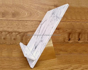 Porta Libros de Cocina de Mármol Hecho a Mano para Cocinas Rústicas que Ofrece Artesanía Tradicional y Funcionalidad Diaria - Product Image 2