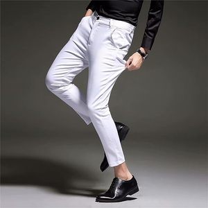 Jeans pour hommes en coton délavé avec dentelle, de qualité export OEM, au design décontracté et tendance, fabriqués au Bangladesh. - Product Image 3