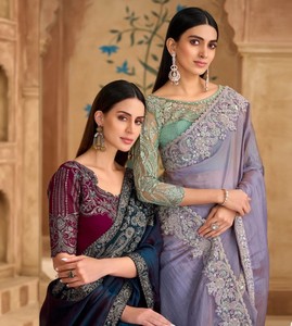 Sari en soie satinée moderne pour femmes - occasions de fête, bal et Diwali - Product Image 5