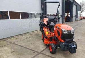 เครื่องตัดหญ้า Kubota G231HD แบบขับเคลื่อนด้วยตัวเอง รุ่น High-Gloss Collection ในราคาที่ประหยัดกว่า - Product Image 6