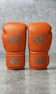Guantes de Boxeo de Cuero con Cordones KLTW INT'L, Nuevo Modelo, Logotipo Personalizado, Guantes Profesionales de Entrenamiento para MMA, Muay Thai y Boxeo - Product Image 3