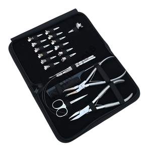 Kit d'outils professionnels pour extensions capillaires argenté, comprenant des pinces à micro-perles, un outil d'ouverture de perles et une pince de coiffure pour la séparation des mèches - Product Image 1
