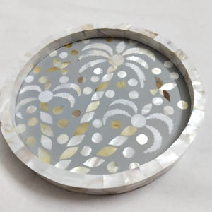 Plateaux de service en nacre faits à la main en bois écologique Mdf résine gris élégant plateau de service rond fait à la main en Inde - Product Image 3