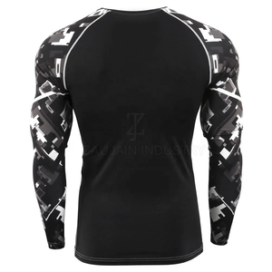 Haut de sport léger et flexible avec tissu anti-humidité pour le sport, la remise en forme et les aventures à la plage - Product Image 3