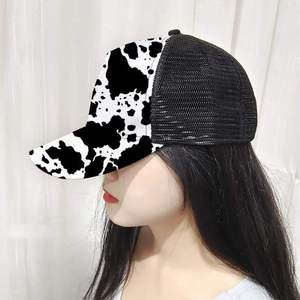 Gorra de Béisbol Unisex con Estampado de Vaca, Ajustable, de Malla Transpirable, Estilo Urbano para Adultos, Ropa Casual de Primavera/Verano - Product Image 5