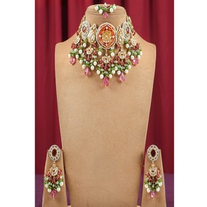 ชุดสร้อยคอพร้อมต่างหูและจี้ห้อยคอประดับมุกเคลือบทองคุณภาพพรีเมียม ดีไซน์ทันสมัย เหมาะสำหรับงานหมั้นหรืองานแต่งงาน สำหรับผู้หญิงและเด็กผู้หญิง - Product Image 2