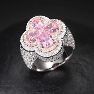 Bague unisexe en argent 925 plaqué rhodium avec pierre ovale en forme de fleur rose et halo de pierres, cadeau tendance - Product Image 3