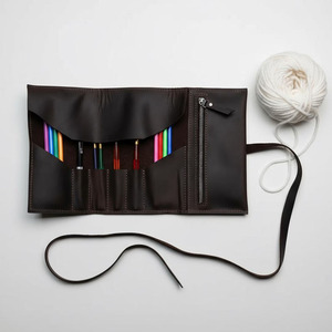 Rouleau de pinceaux en cuir de qualité supérieure, organisateur d'accessoires de peinture aquarelle, étui de rangement artisanal pour artistes, vente en gros, fabricant et fournisseur - Product Image 5