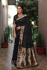 Sari ethnique en soie d'organza doux Regal, avec bordure Butta Zari tissée de manière complexe, vêtement régional de créateur, tenue de fête pour femmes -DC - Product Image 6