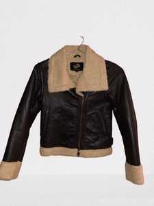 Veste en cuir noir pour homme avec col en fausse fourrure et fermeture éclair - Product Image 3