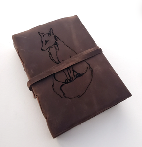 Diario de Cuero Fox, Personalización Gratuita, Diario de Cuero de Búfalo en Blanco de 5" x 7" con Opción de Papel Rayado o Sin Rayas - Product Image 1