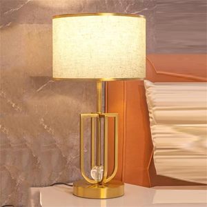 Lampe de table en métal doré de luxe nordique, abat-jour en tissu moderne, lumière LED pour chevet, chambre d'hôtel, salon, décoration intérieure - Product Image 2