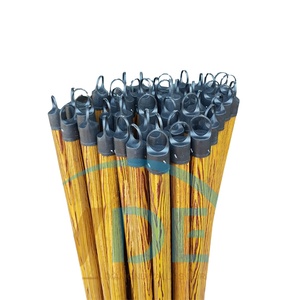 Manche de balai en bois recouvert de PVC de 120cm du Vietnam prix bon marché - Product Image 1