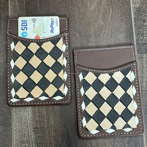 ใหม่ที่ใส่บัตรหนังแท้ทำด้วยมือกระเป๋าสตางค์มินิมอลลิสต์สีน้ำตาลและสีดำลายตารางหมากรุกด้านหน้ากระเป๋าใส่บัตรแบบ RFID - Product Image 4