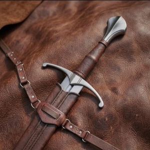 Espada de Caza Hecha a Mano de Acero al Carbono con Hoja Recta y Mango de Madera, Personalizable OEM, 35 Pulgadas de Longitud Total, Incluye Funda - Product Image 2