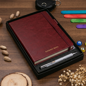 Agenda relié en cuir PU velours bordeaux Aurelux, format A5, avec stylo, coffret cadeau, style premium, 192 pages, fermeture élastique - Product Image 6