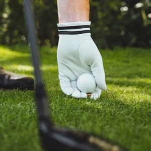 Nouveaux gants de golf avec emballage personnalisé, paume en cuir Cabretta, doux, pour hommes, blanc, couleur OEM, matériau de qualité. - Product Image 4