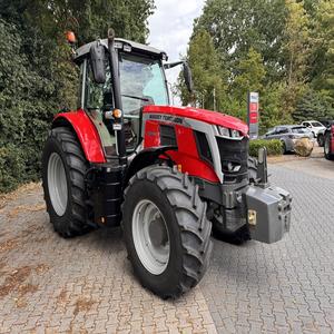 Tracteur agricole puissant Massey Ferguson MF 7S Series, conçu pour les travaux lourds. Livraison rapide. Achetez en gros, qualité supérieure. - Product Image 2