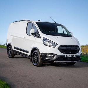 Precio Especial: Ford Transit Trail Premium, Camioneta Resistente, Construcción Duradera, Motor Potente, Amplia Área de Carga, Plástico, Internacional - Product Image 6